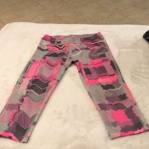 Girls under armor Capri pants XS
